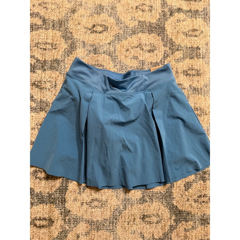 Nike Club Skirt Women's Regular Golf Skirt with Shorts Size Medium NWT